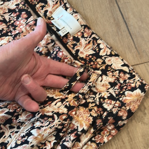 Floral Print Jogger Pants - Picture 3 of 11